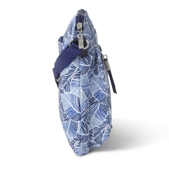 NWOT Baggallini Go Bagg with RFID Wristlet, MSRP: $78 - Picture 3 of 10